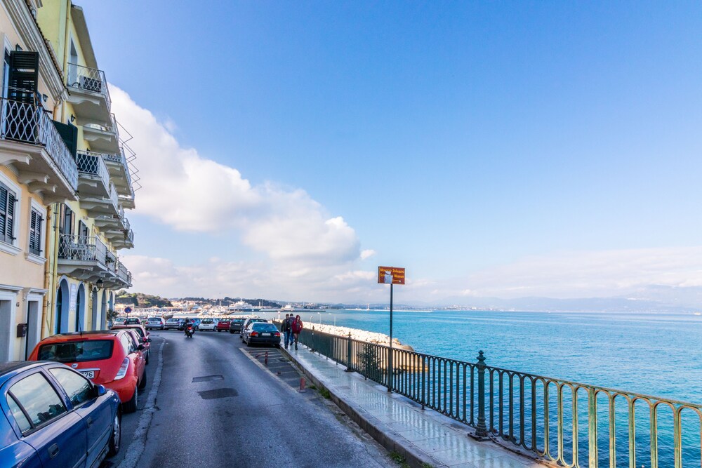 Calypso Apartment by Konnect, Corfu Old Town