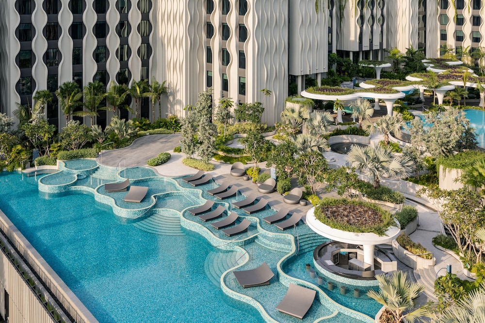 G*7様 セントポーリア　「ジンズ　イーブン」 シンガポールからゲンティンハイランドまでの707-Incバス