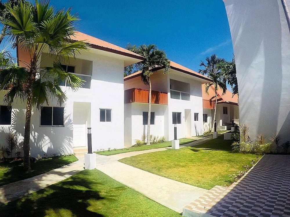 HEARTLAND HOTEL SERVICED ROOMS & APARTMENT