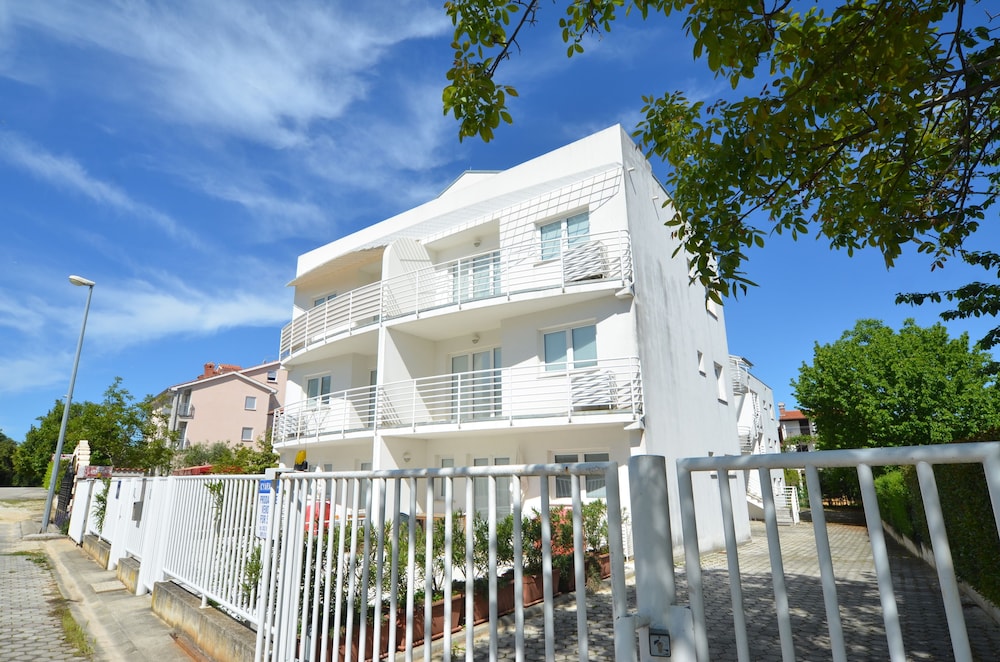 Venus Apartments in Grad Rovinj 2023 Updated prices, deals Klook