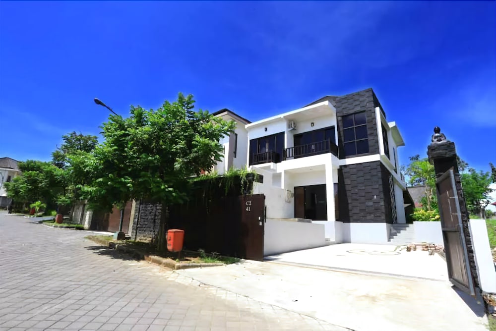 Thomas Bali Villa in Kuta Selatan | 2025 Updated prices, deals - Klook ...
