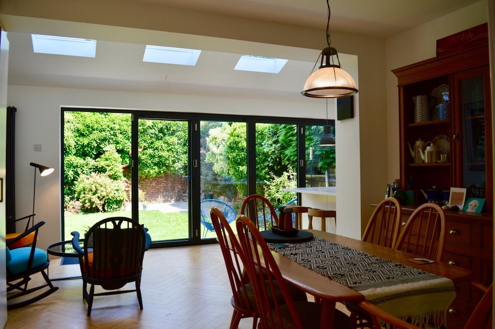 Spacious 3 Bedroom House in Didsbury Manchester in Manchester 2024