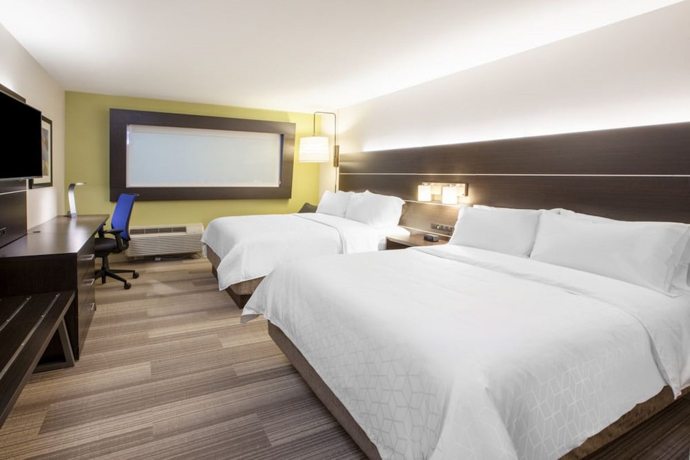 Holiday Inn Express & Suites San Jose Airport by IHG