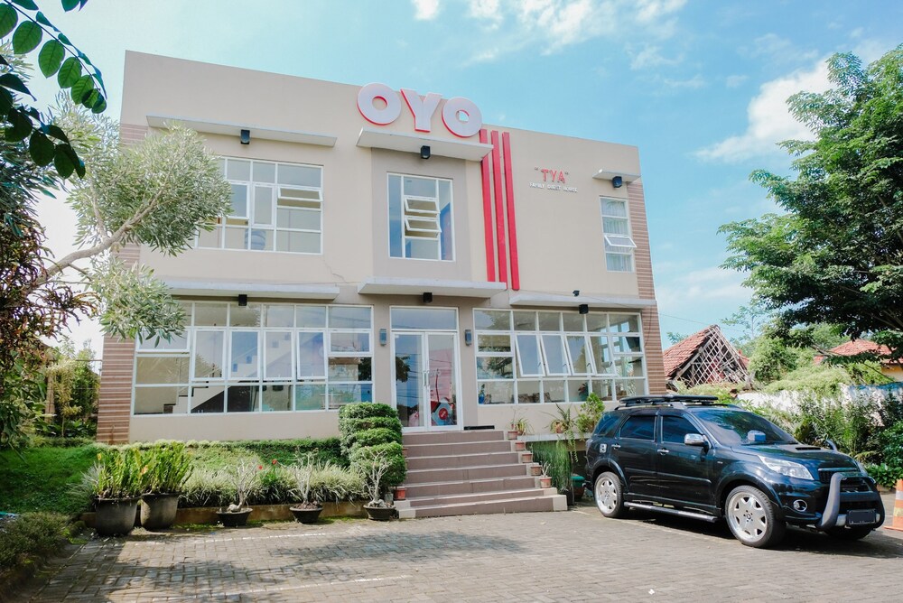 Tya Family Guest House Syariah di Malang | Harga terbaru 2025, promo ...