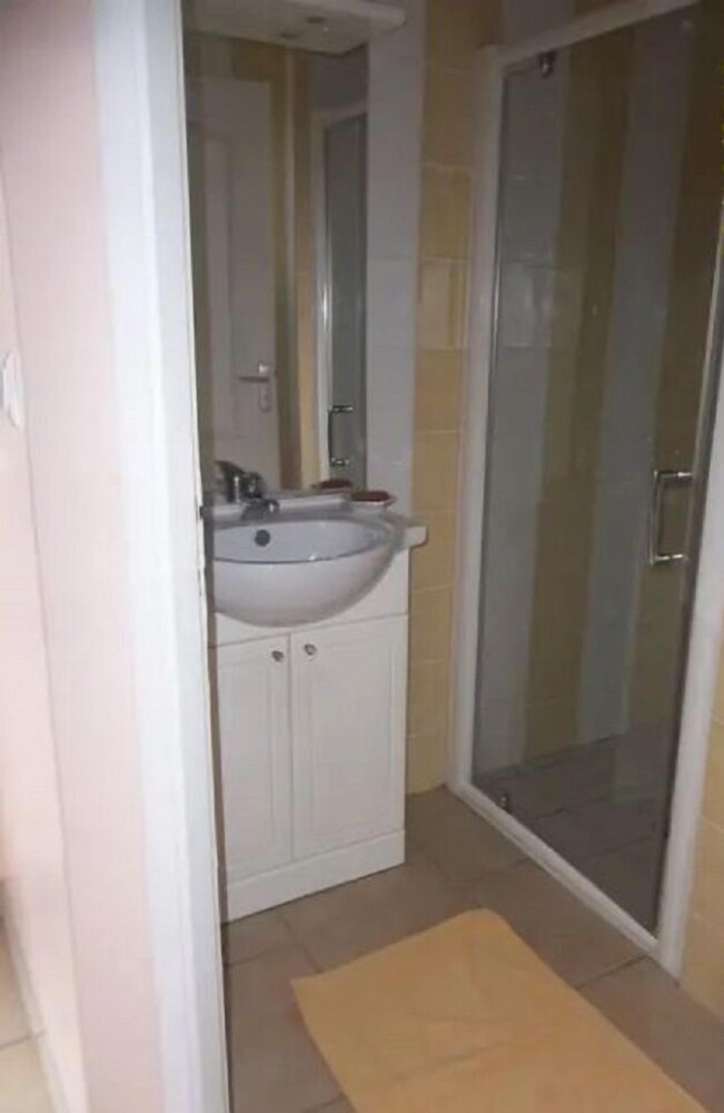 Alaguyauder La Chambre