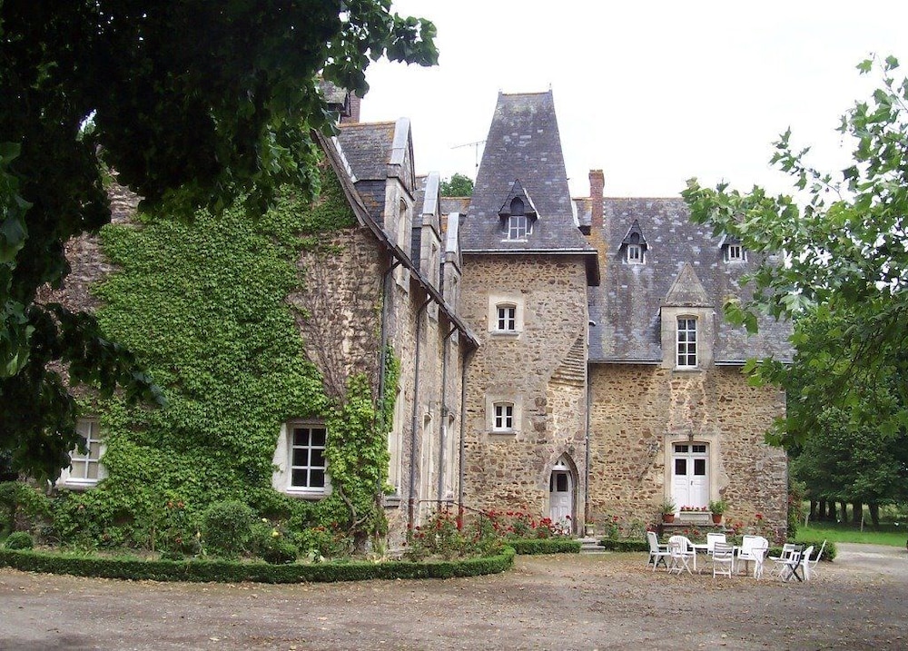 Château de La Motte Daudier in Château-Gontier | 2024 Updated prices ...