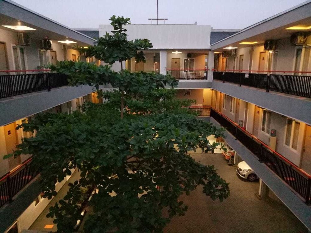 Hotel Sonic Airport Semarang