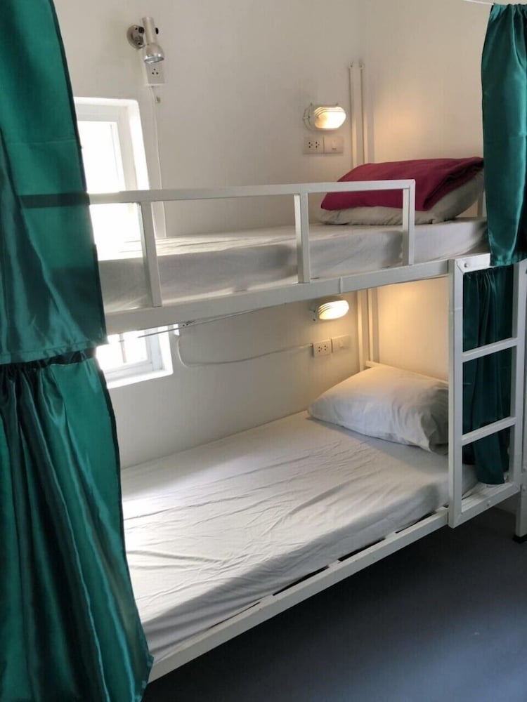 PLOY Hostel
