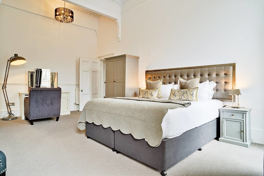 Luxury Street Apartments Edinburgh Suite in City of Edinburgh
