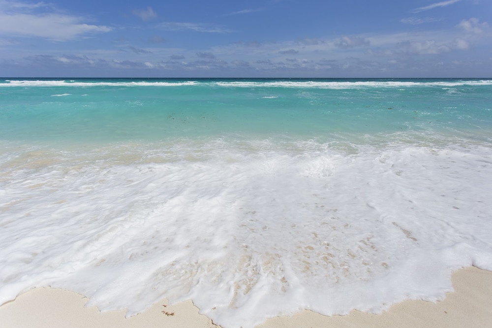 Tu Casa En Zona Hotelera a una Cuadra de la Playa
