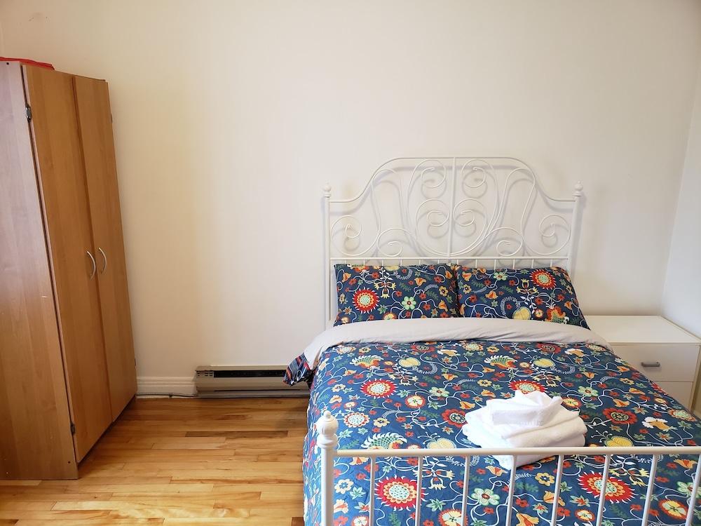 Walk 1 minutes to Metro Monk station in | 2023 Updated prices, deals ...