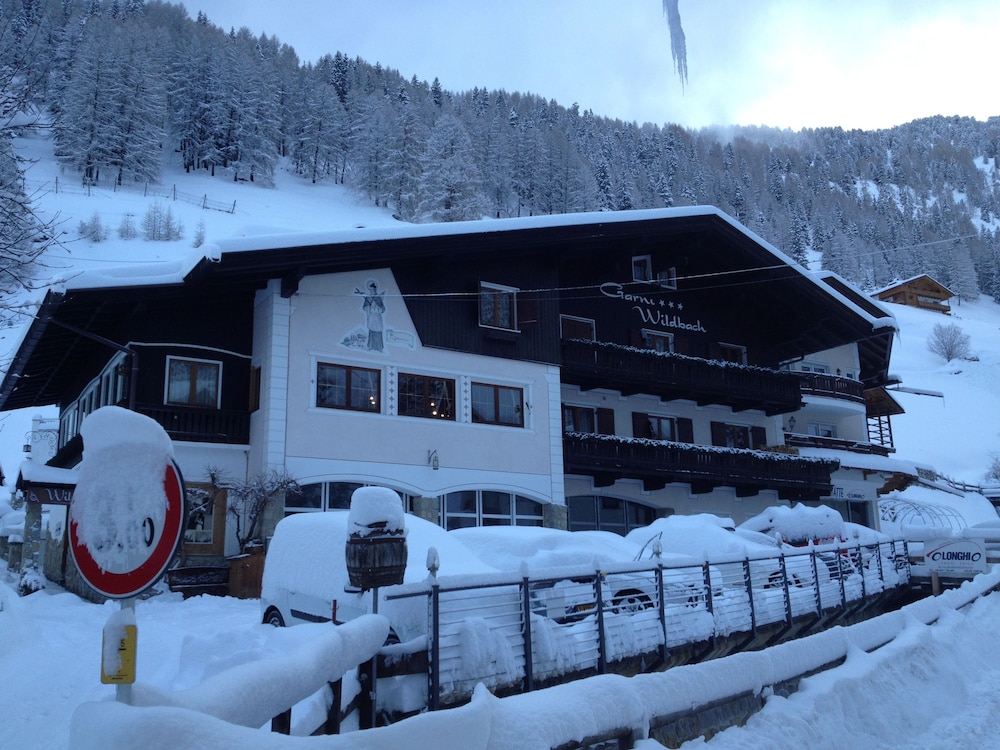 garni hotel and apartments wildbach