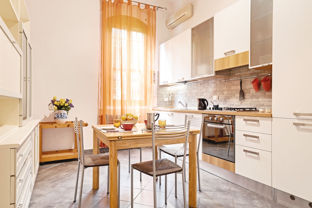Bologna Zanolini Apartment in Bologna 2023 Updated prices, deals