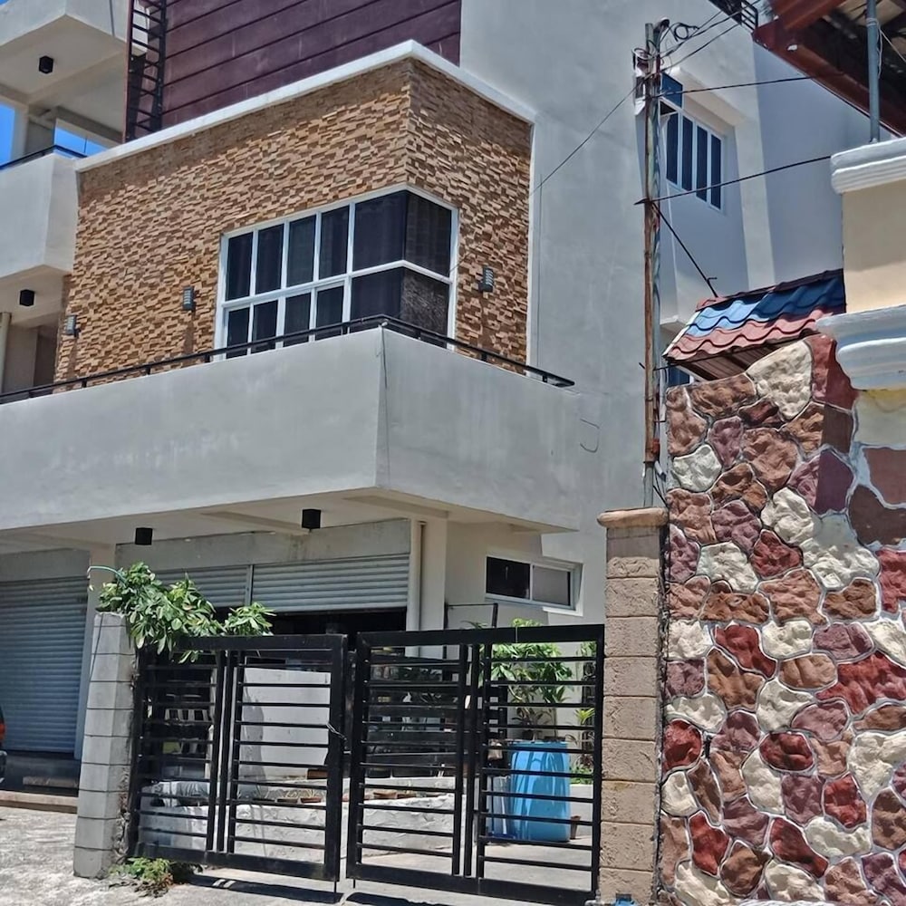 Casa Sarmiento Travelers Inn