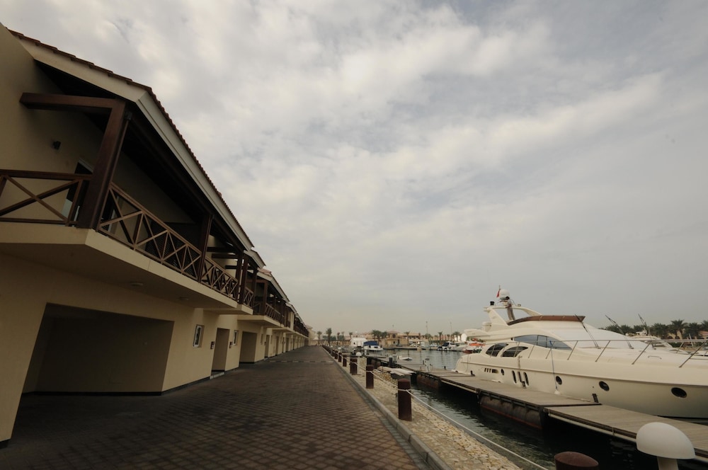 Al Bander Hotel & Resort