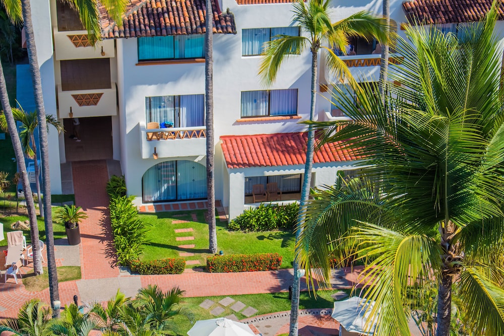 Plaza Pelicanos Grand Beach Resort - All Inclusive