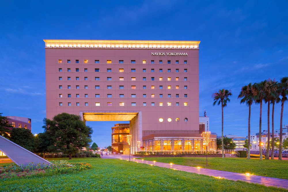 Navios Yokohama