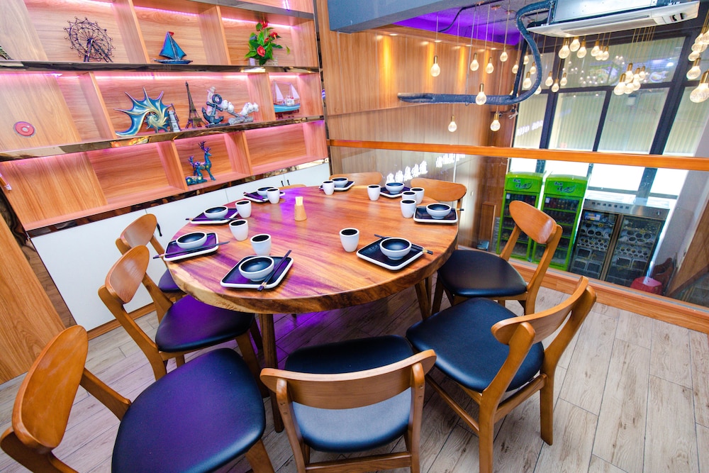 Yue Tu Apartment Hotel · Dining spaces