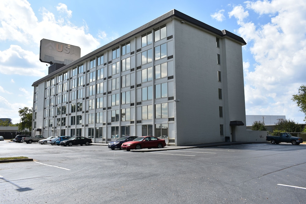 Economy lodge hotel near me