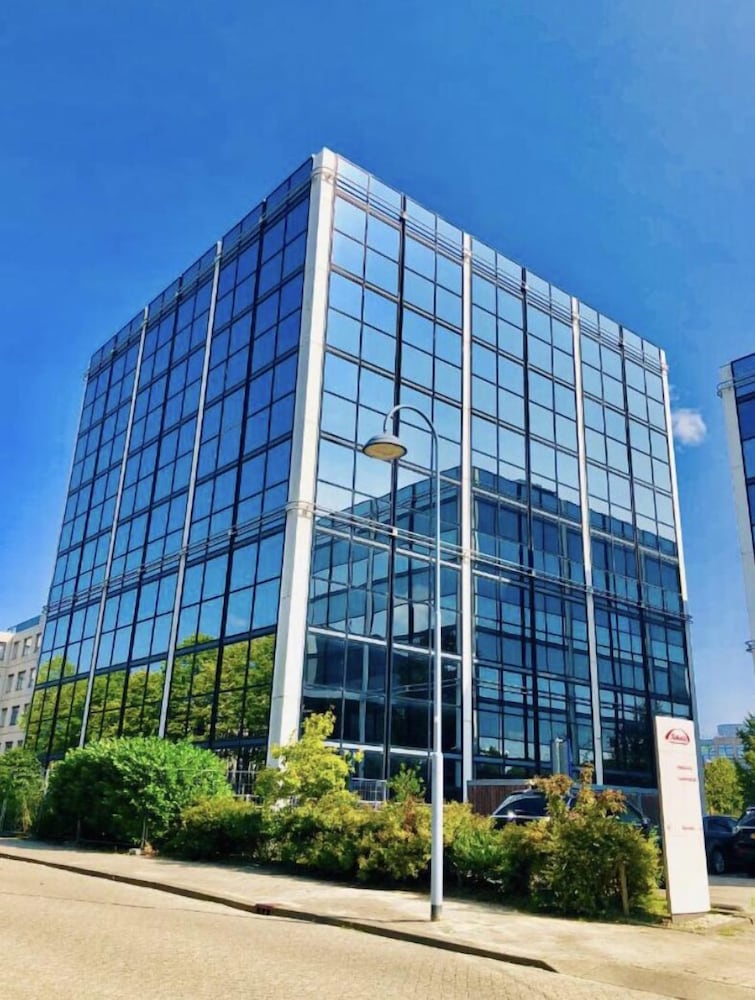 Hyde Park Residence Amsterdam Airport www.klook.com