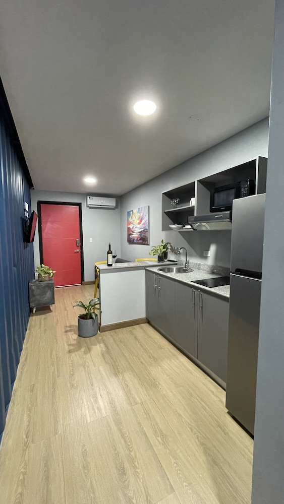 Nomada Container Hotel Panama City