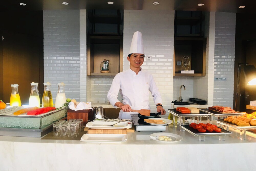 岭居创享公寓(广州爱群大厦北京路步行街店) · 餐饮空间