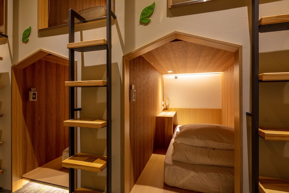 CHO Stay Capsule Hotel - Taoyuan Airport T2