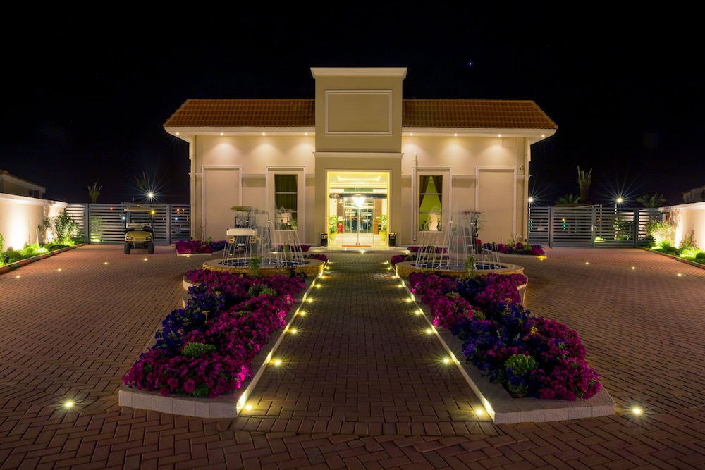 Swiss International  Hotel Villas Unaizah Al Qassim