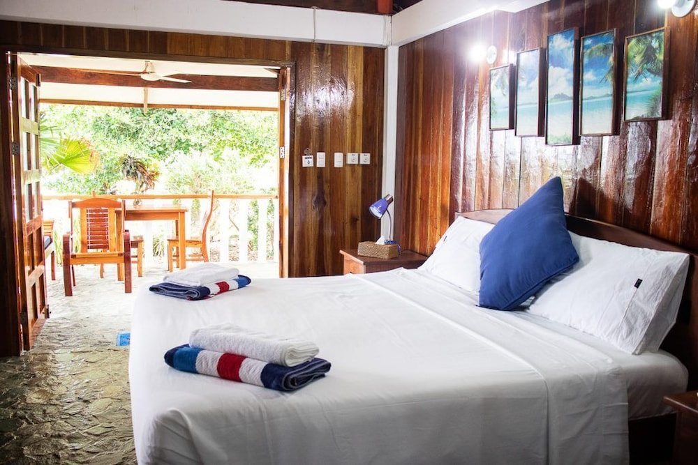 Rainbow Bay Beach and Dive Resort