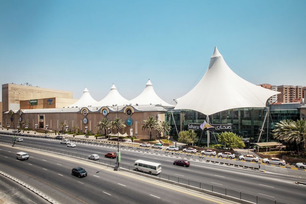 Golden Sands Hotel & Residences