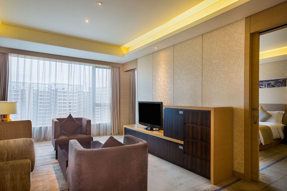 Crowne Plaza Guangzhou Huadu by IHG · Guest room