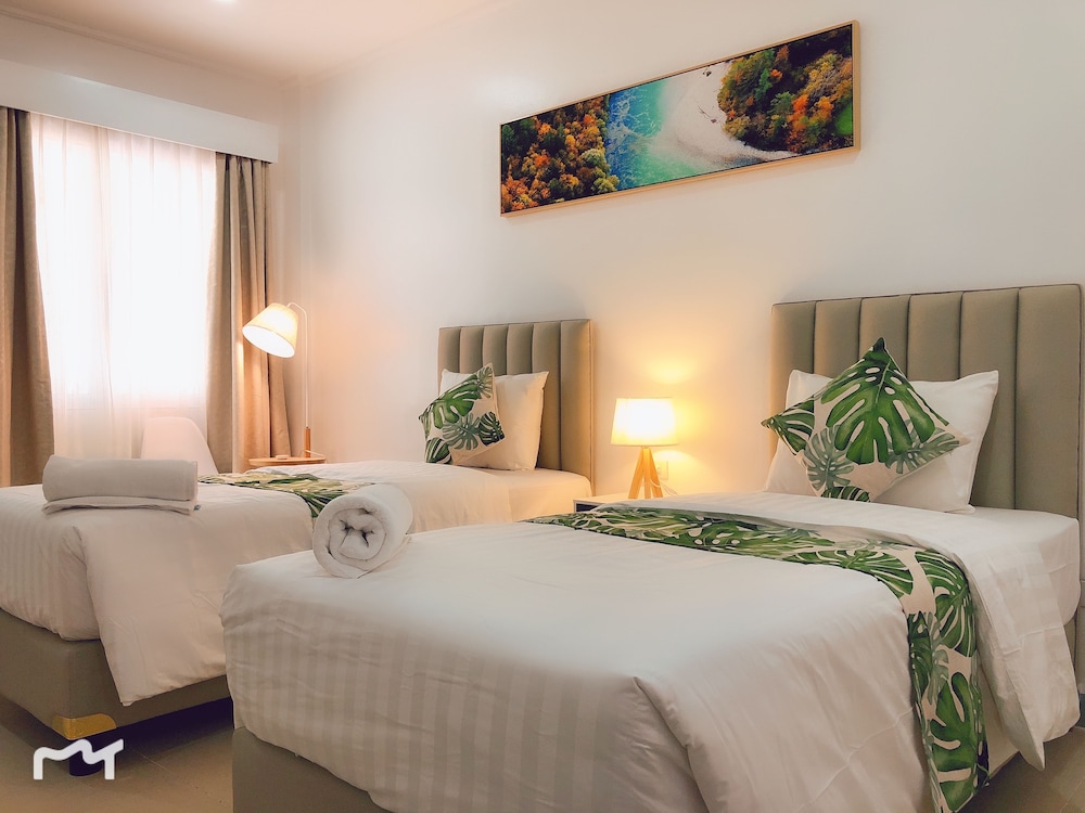 Grand Blue Beach Hotel