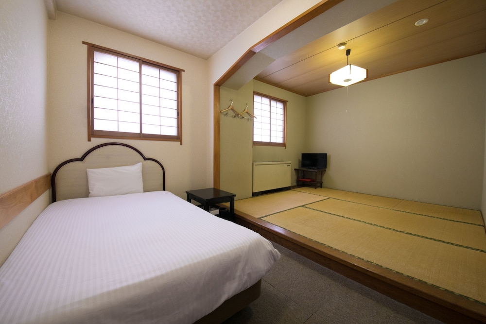 Heiwadai Hotel Otemon