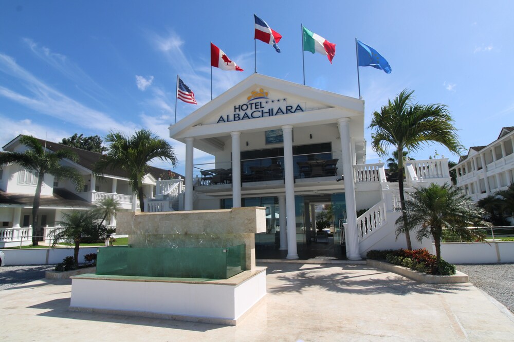 Albachiara Hotel