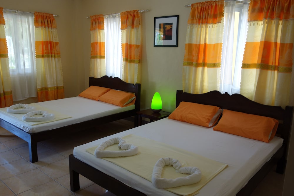 Slam's Garden Dive Resort