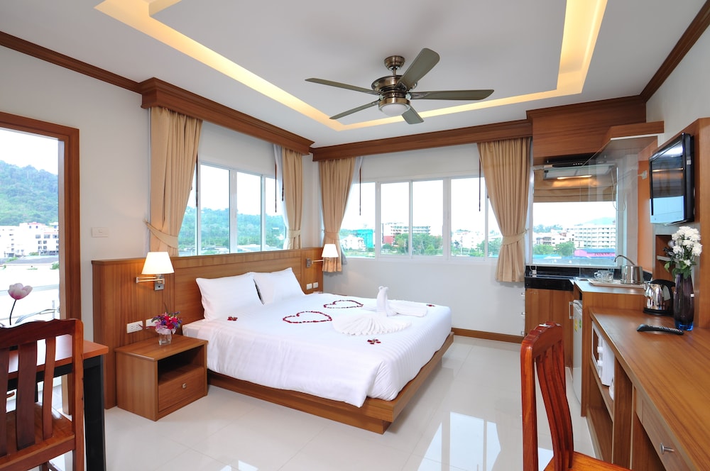 Отели пхукета 2024. Отели бунгало Карон Пхукет. The natural Resort 3 Пхукет Патонг. Fortuna Phuket 3 Таиланд. Отели на Патонге 3 звезды
