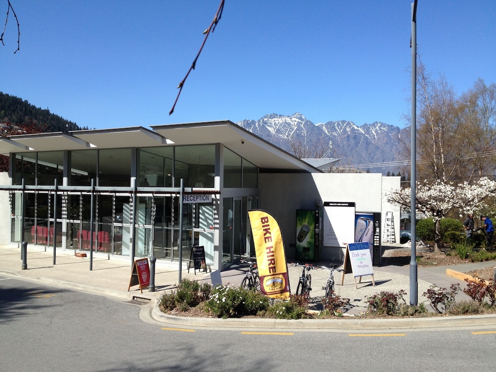 Hampshire Holiday Parks - Queenstown Lakeview in Queenstown | 2024 ...