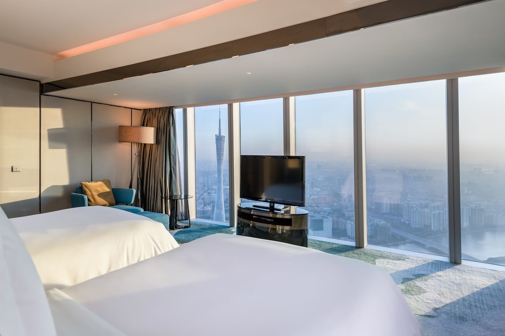 Four Seasons Guangzhou · Guest room