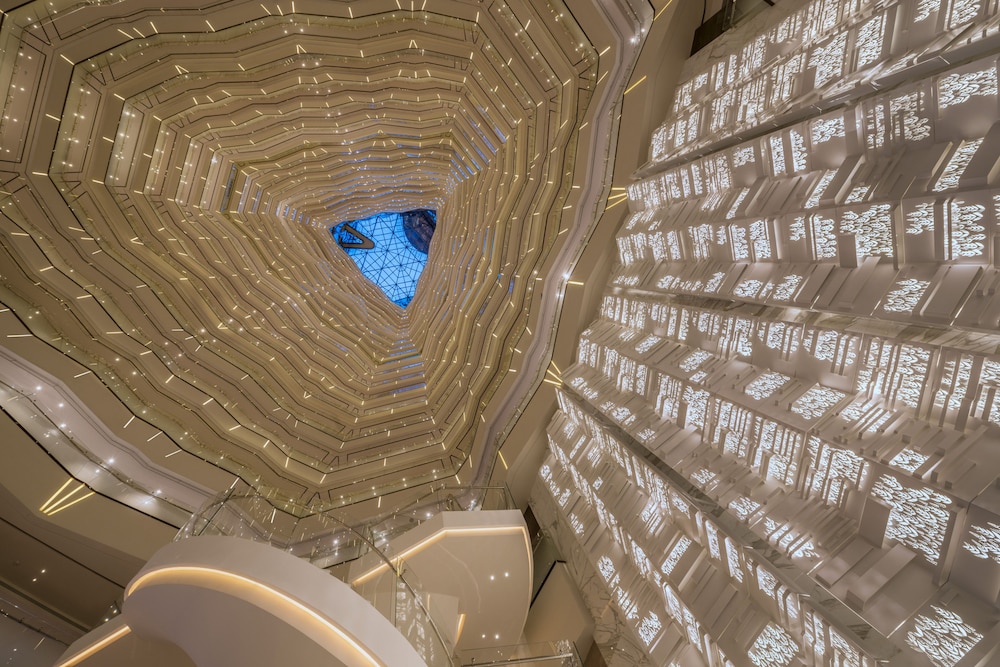 Four Seasons Guangzhou · Hotel setting