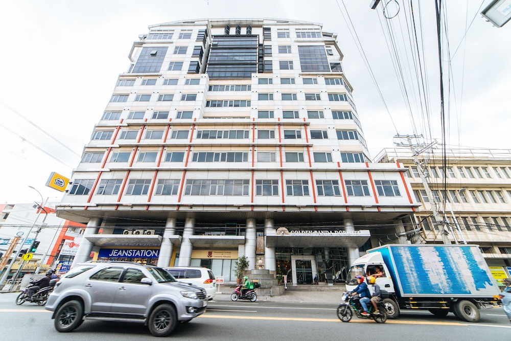 RedDoorz Plus @ E Rodriguez Corner Banawe