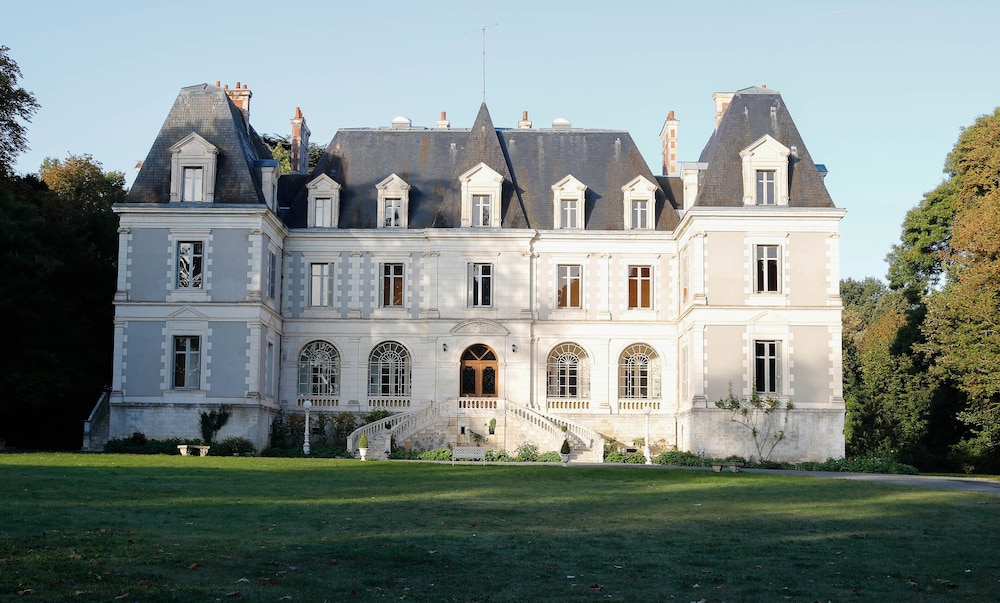 Le Château de Saint Bohaire in | 2023 Updated prices, deals - Klook ...