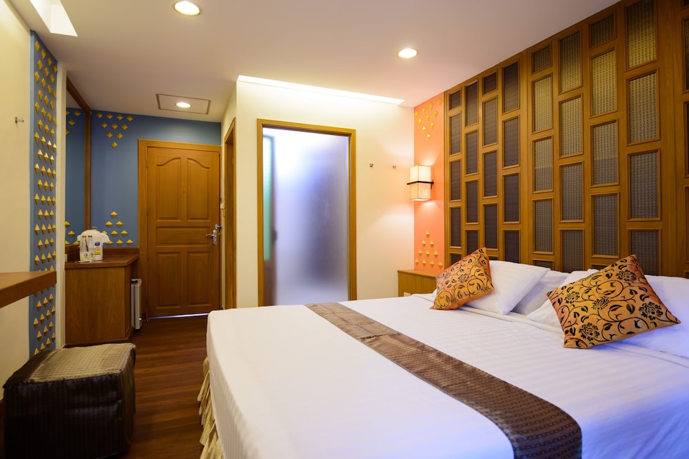 Golden House Bangkok