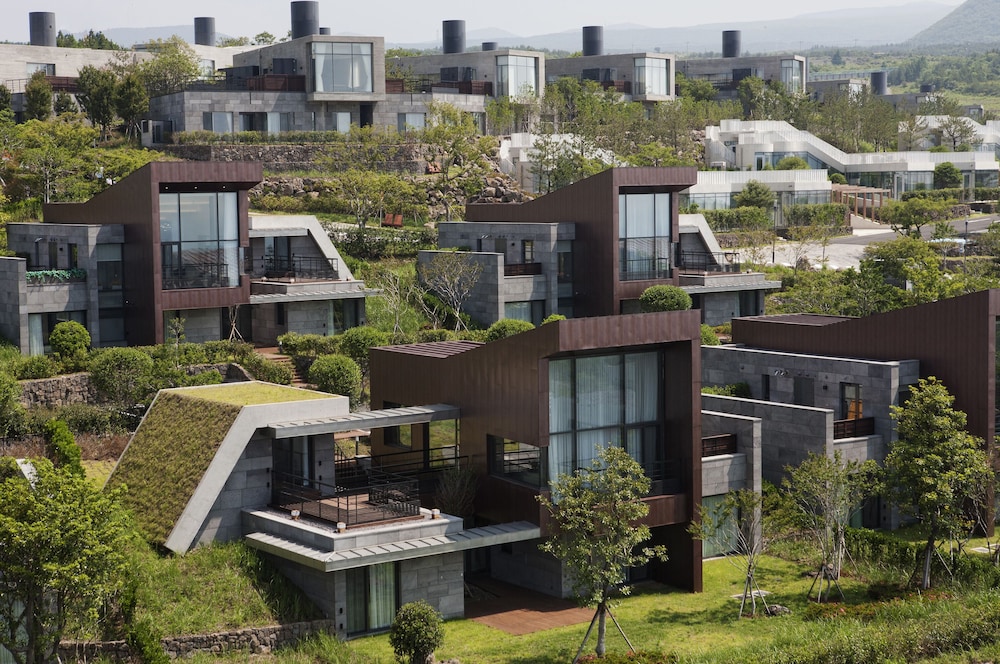 LOTTE Resort Jeju Artvillas villa buildings on the Jeju hillside