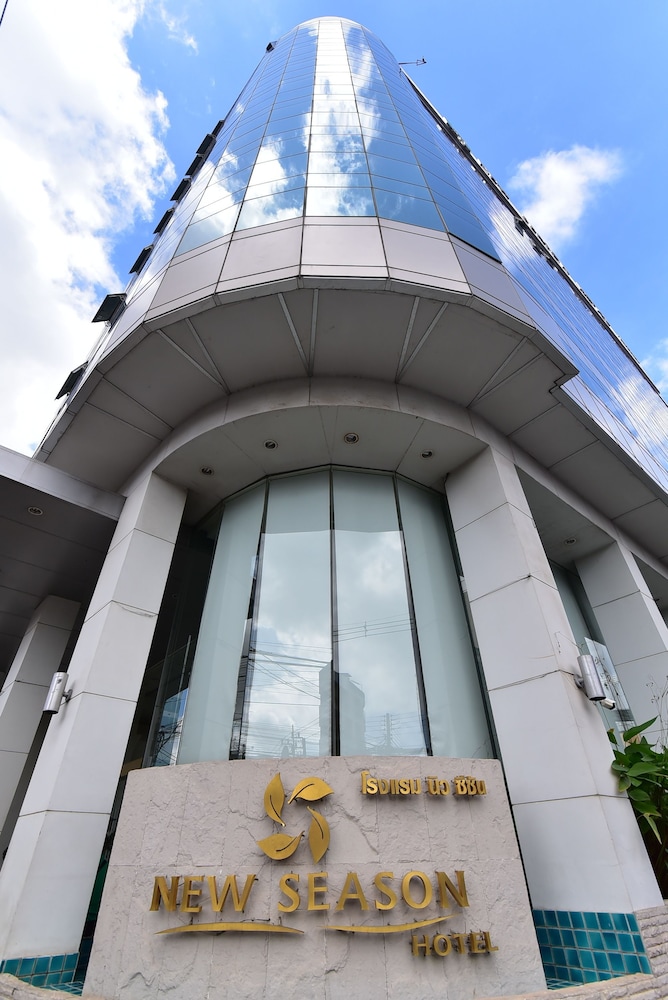 New Season Hotel
