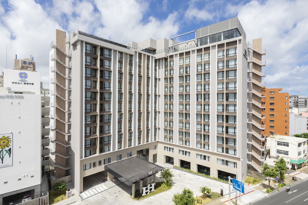 Hewitt Resort Naha