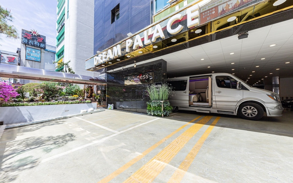 Suwon Dream Palace in Gyeonggi-do | 2024 Updated prices, deals - Klook ...