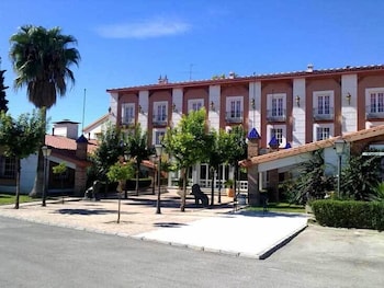 Hotel Don Gonzalo in Montilla | 2023 Updated prices, deals - Klook ...