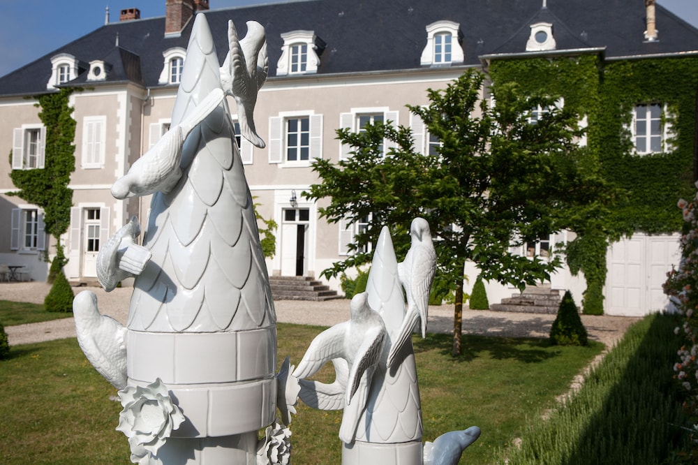 Château De La Resle - membre Design Hotels