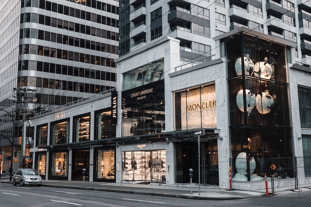 Paradox Vancouver