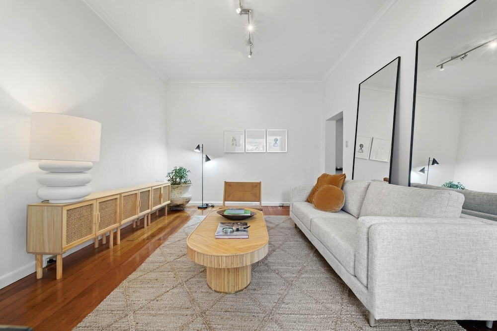 Art Deco Style Apartment in Sydney  2024 Updated prices, deals - Klook  India